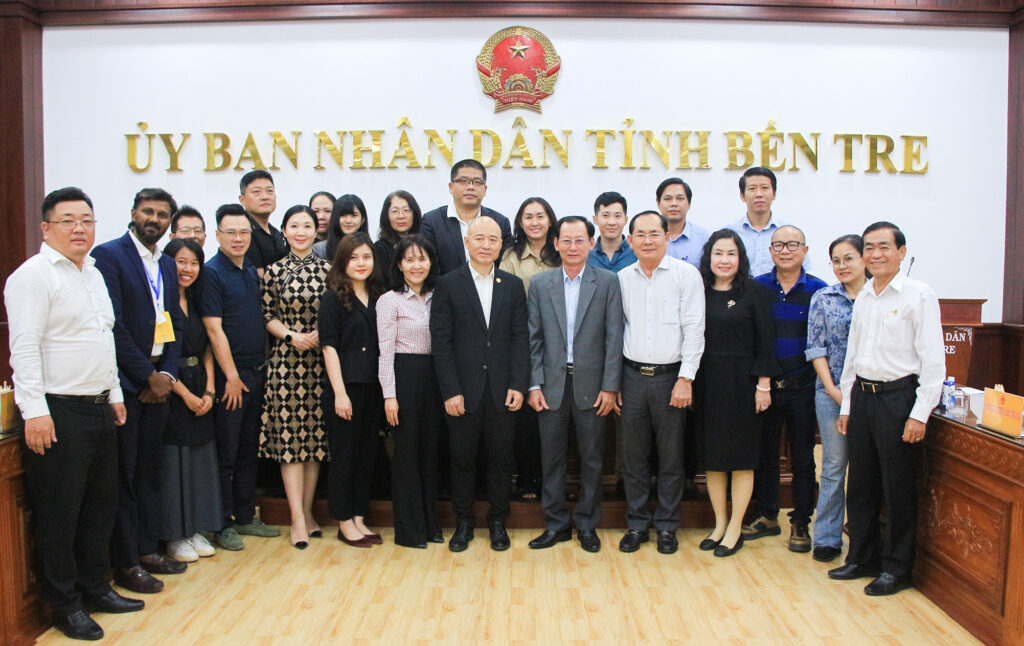 UBND TỈNH BẾN TRE TIẾP ĐÓN VÀ LÀM VIỆC VỚI HIỆP HỘI XUẤT NHẬP KHẨU QUẢNG ĐÔNG (TRUNG QUỐC) TẠI VIỆT NAM