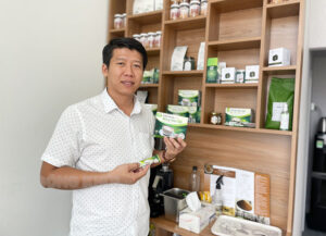 SẢN PHẨM ĐẦU TIÊN TỪ… MỘNG DỪA